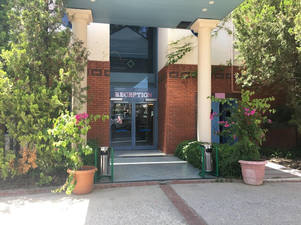 Hotel The Grand Blue Sky International Kusadası Exterior foto