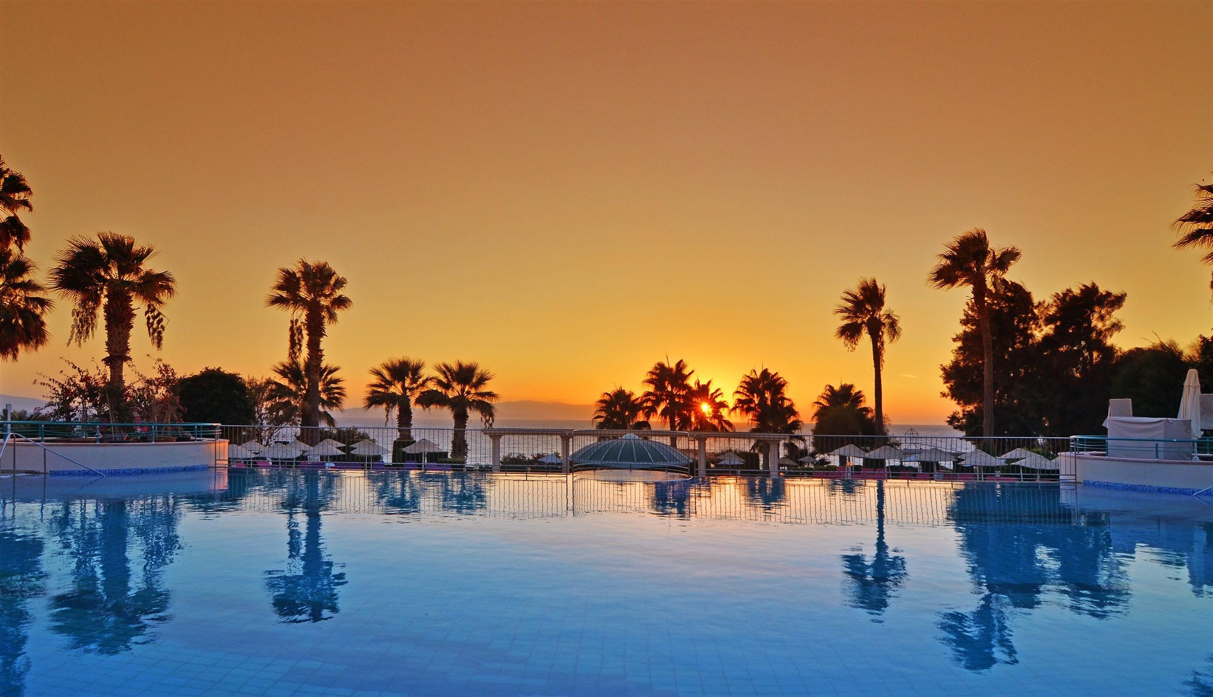 Hotel The Grand Blue Sky International Kusadası Exterior foto