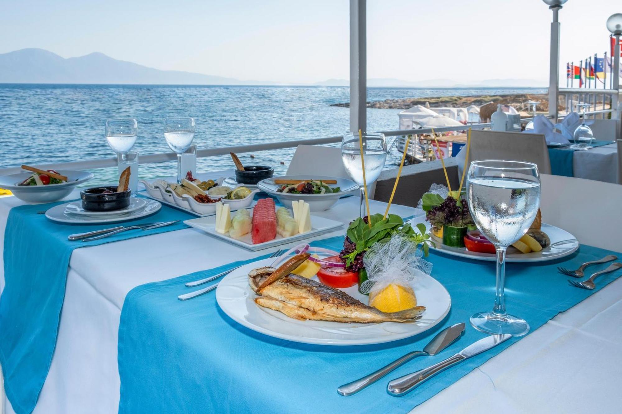 Hotel The Grand Blue Sky International Kusadası Exterior foto