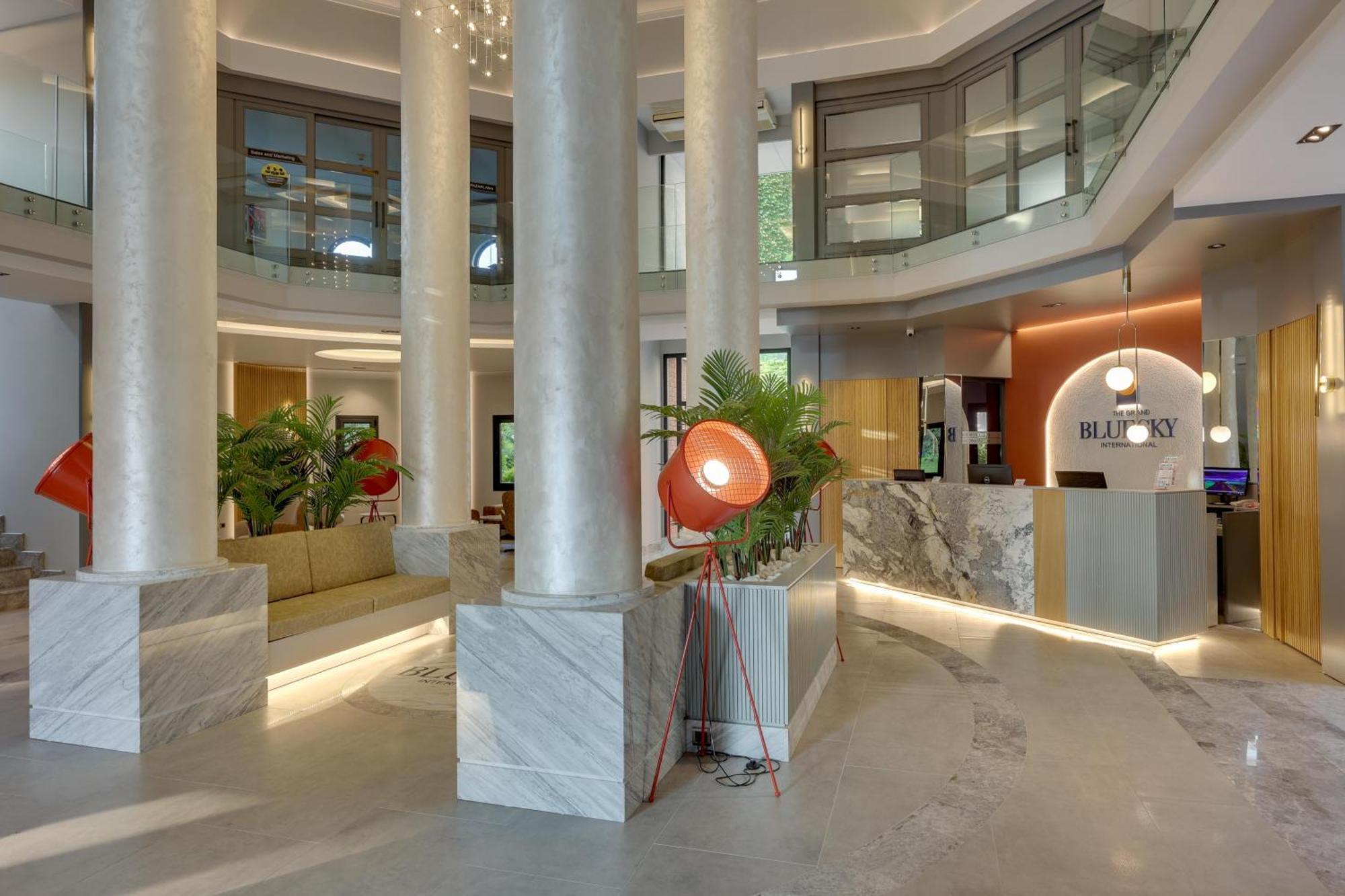 Hotel The Grand Blue Sky International Kusadası Exterior foto
