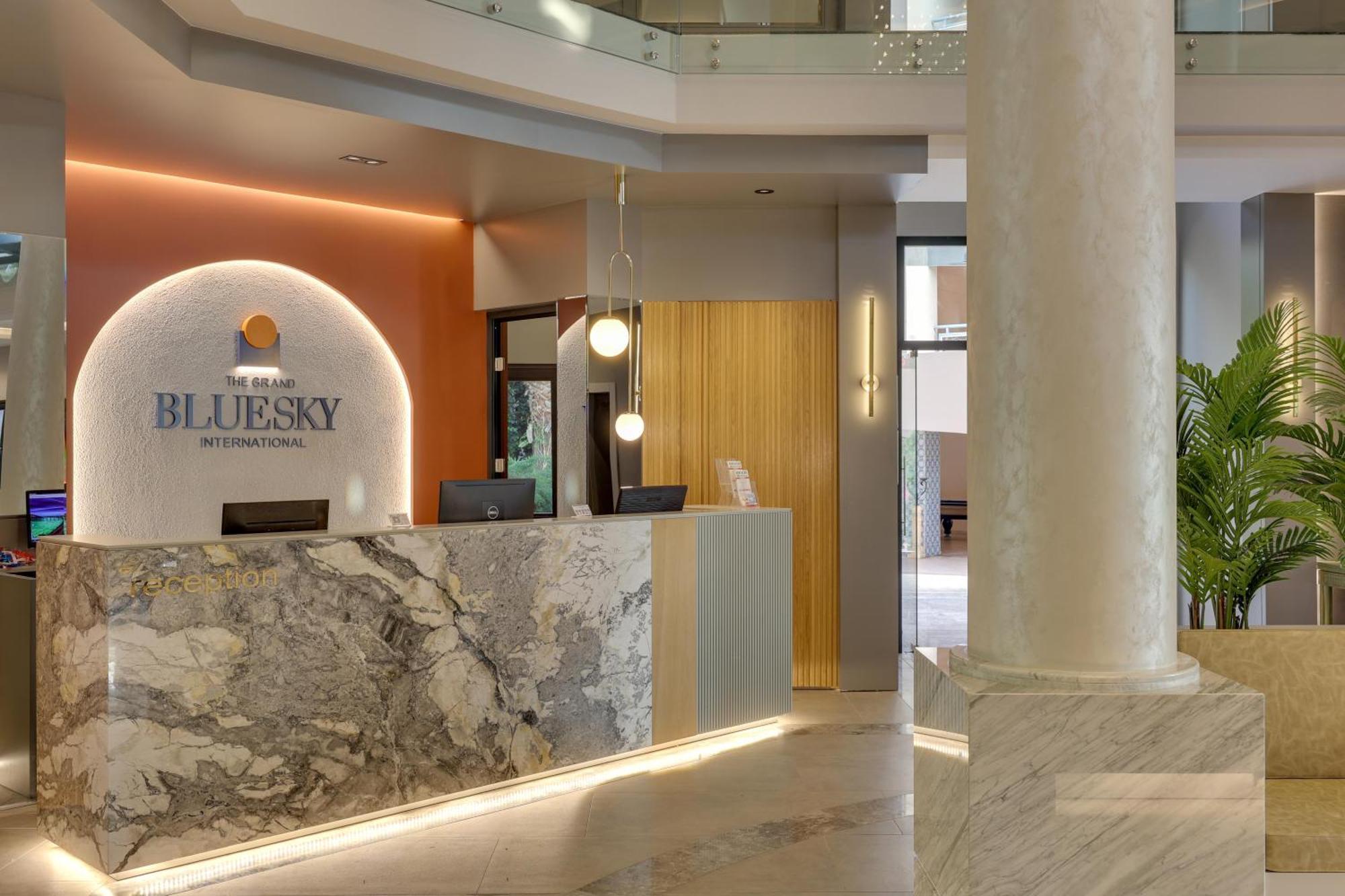 Hotel The Grand Blue Sky International Kusadası Exterior foto
