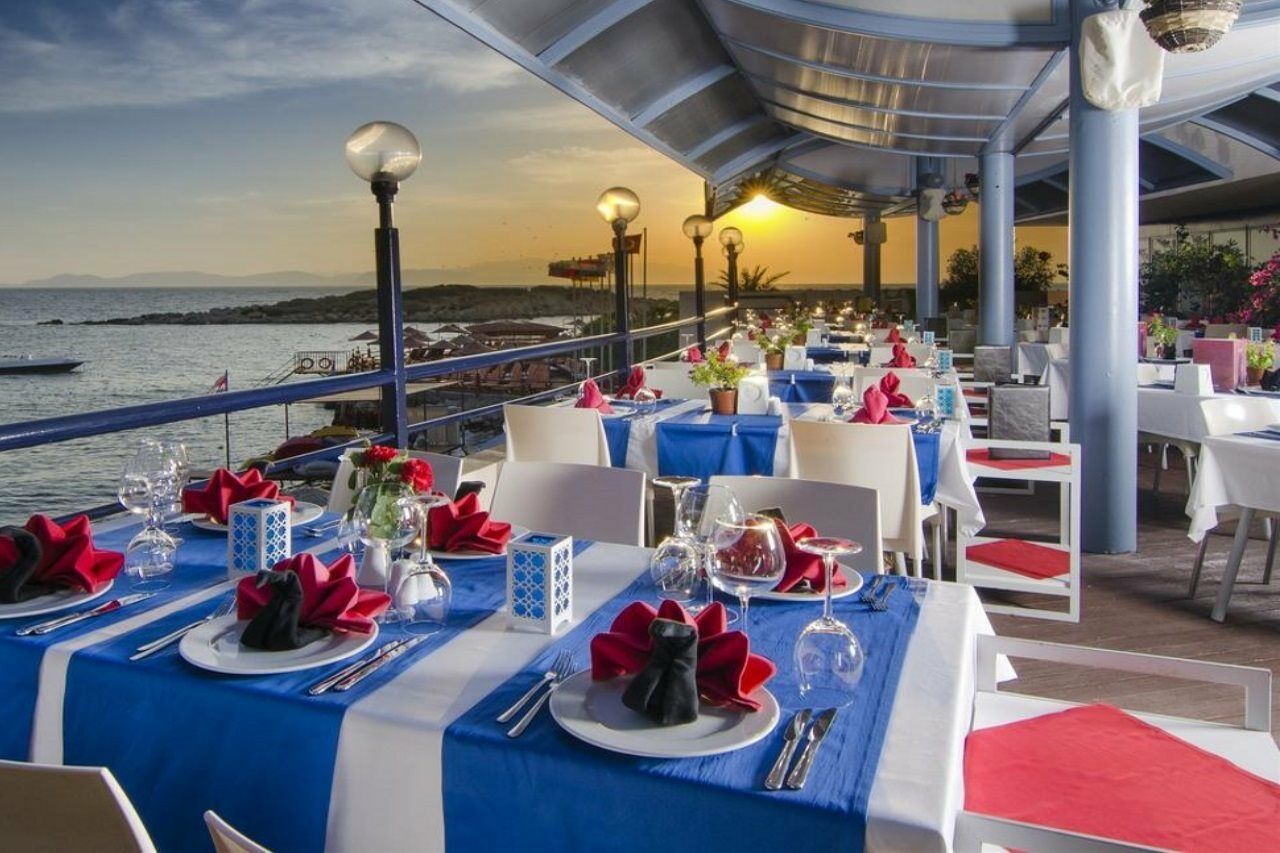 Hotel The Grand Blue Sky International Kusadası Exterior foto