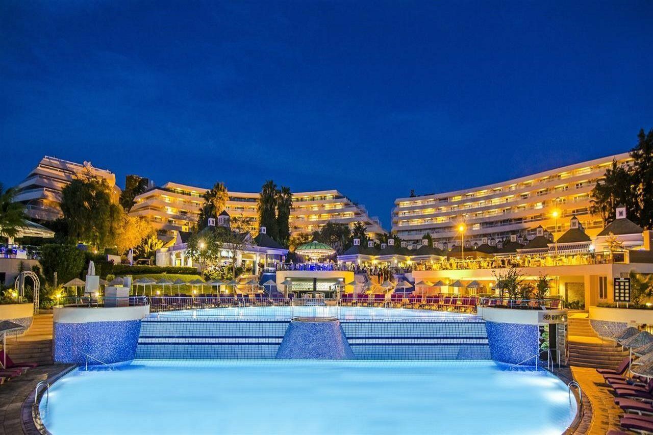Hotel The Grand Blue Sky International Kusadası Exterior foto